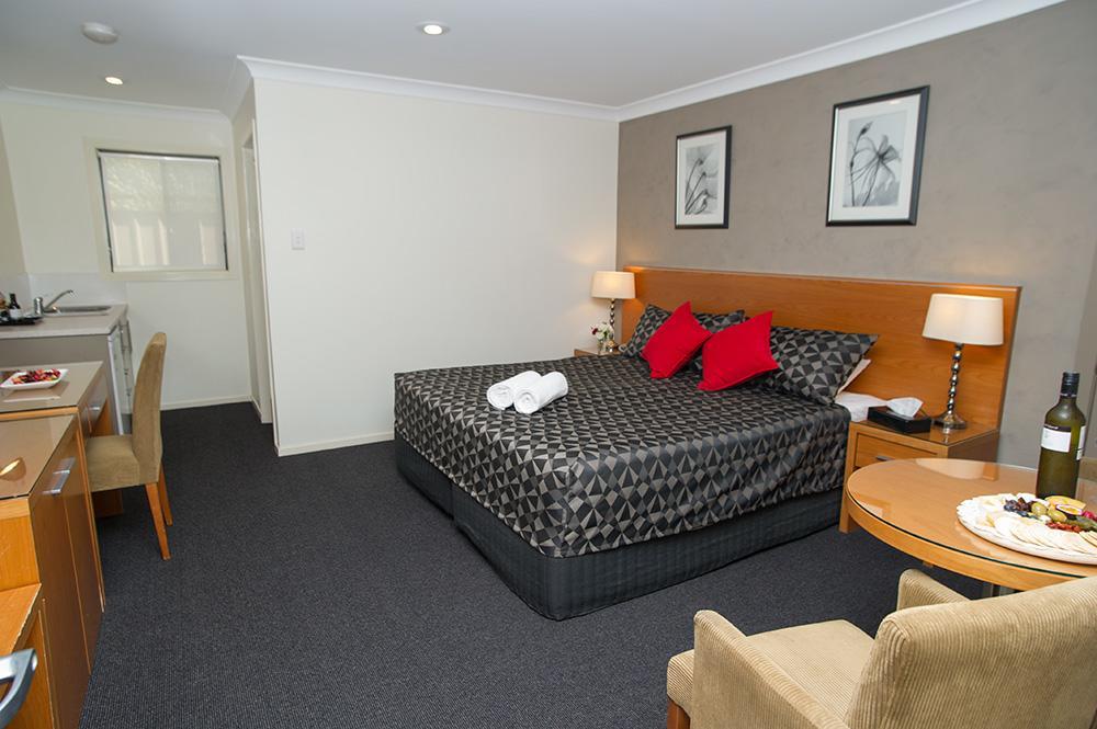 The Grapevine Motel Denman Esterno foto